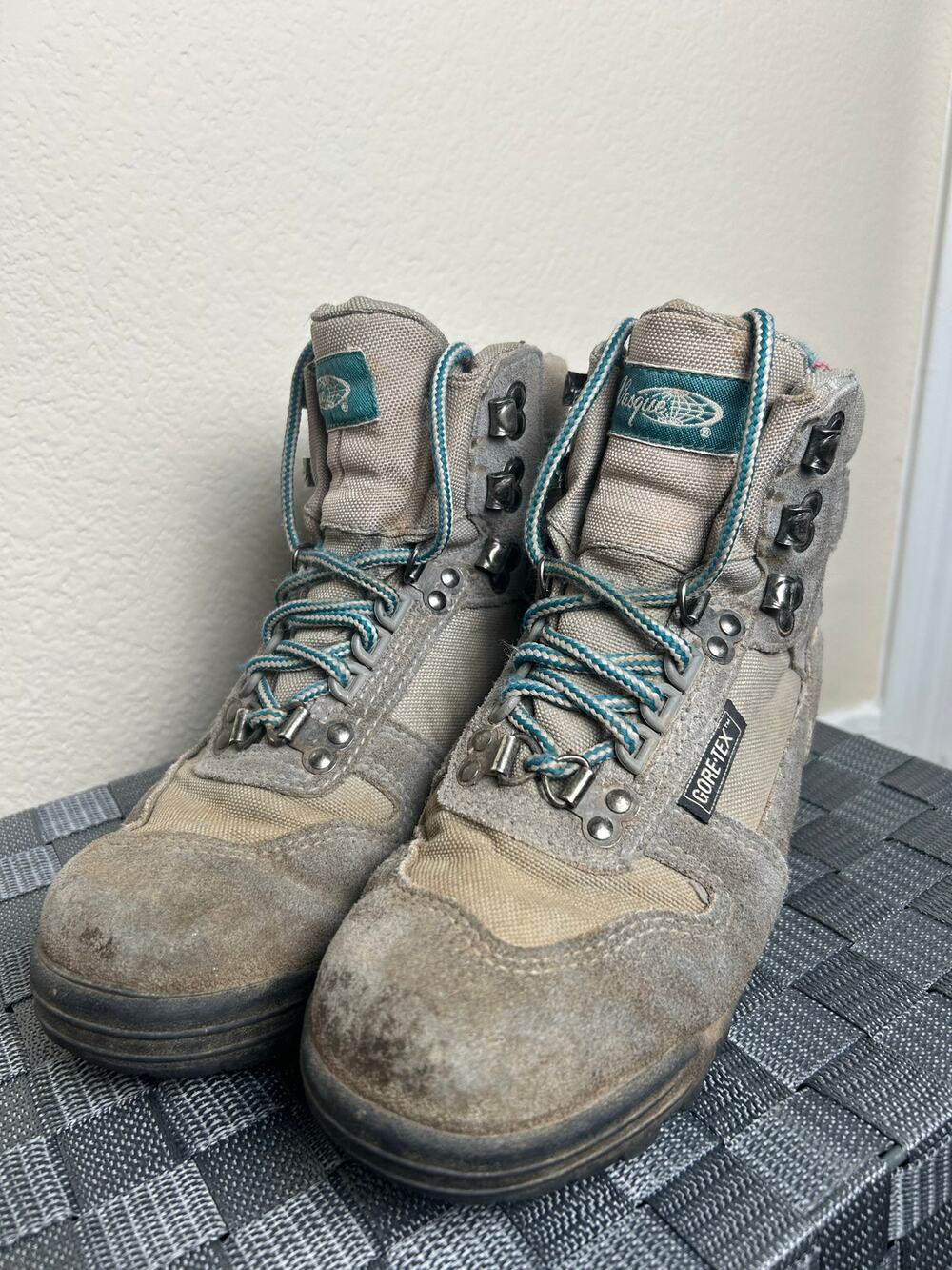 Vasque Hiking Boots Women's Size 6 GORE-TEX Outdoor Waterproof Camping Shoes